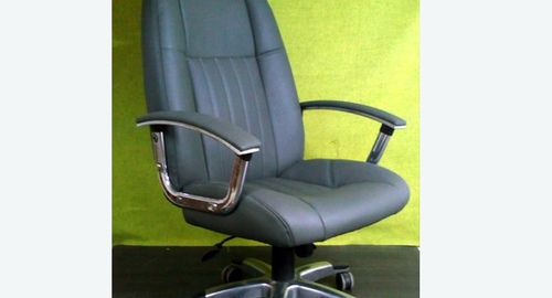 Перетяжка офисного кресла кожей. Приморско-Ахтарск